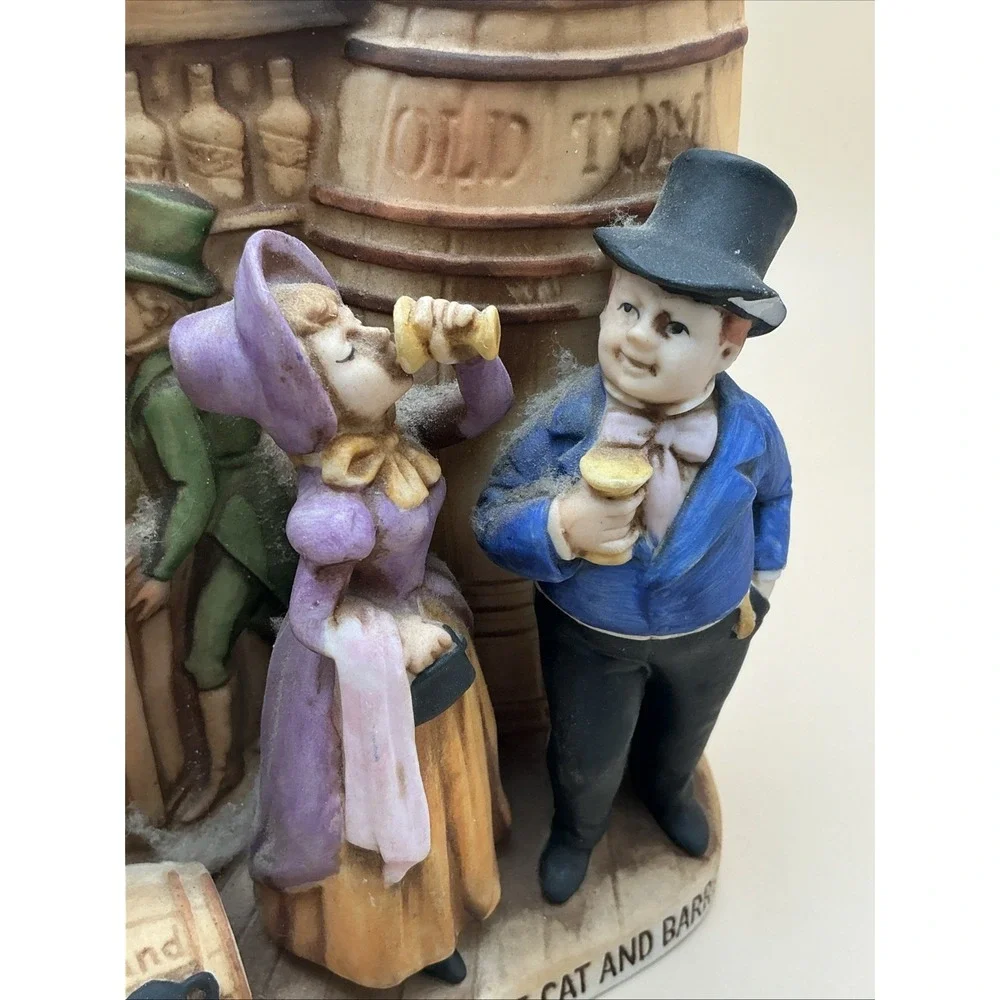 Vintage Boord's Distillery Ceramic Decanter Cat and Barrel Early‎ English Tavern